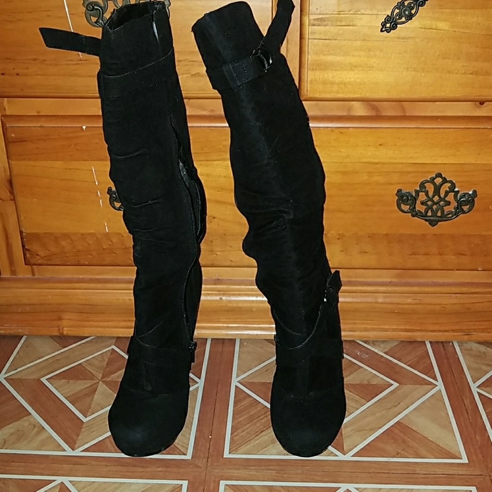 Woman's shoe boot